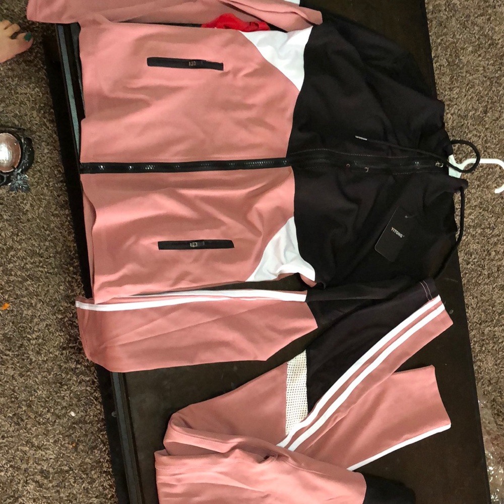 Pant sets - Picture 3 of 5